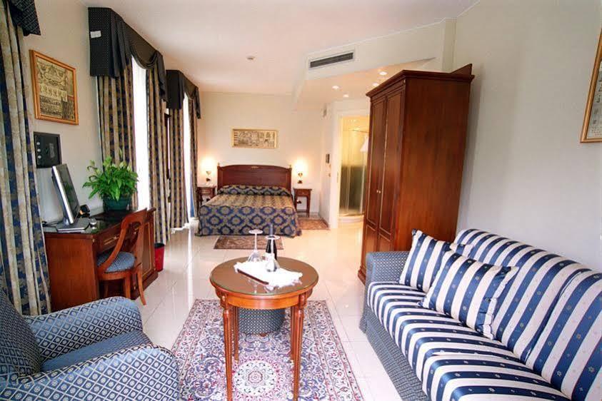 Hotel Villa Savoia Turin Exterior photo